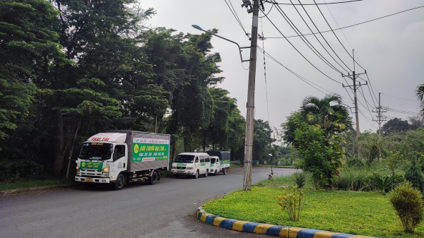 Cho thuê taxi, xe tải chở hàng - Anh Chuyển Nhà - Công Ty TNHH Anh Chuyển Nhà